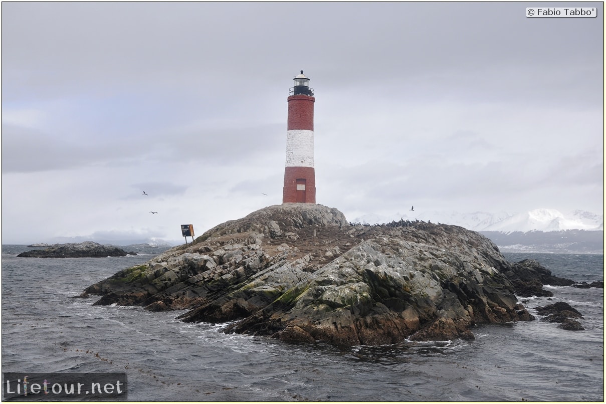 Fabios-LifeTour-Argentina-2015-July-August-Ushuaia-Beagle-Channel-4-Les-Eclaireurs-lighthouse-10672-cover-2