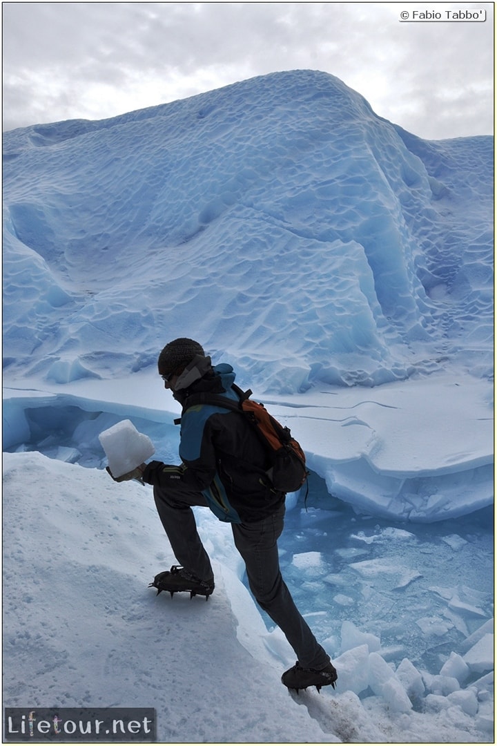 Southern-section-Hielo-y-Aventura-trekking-4-Climbing-the-Perito-Moreno-glacier-46