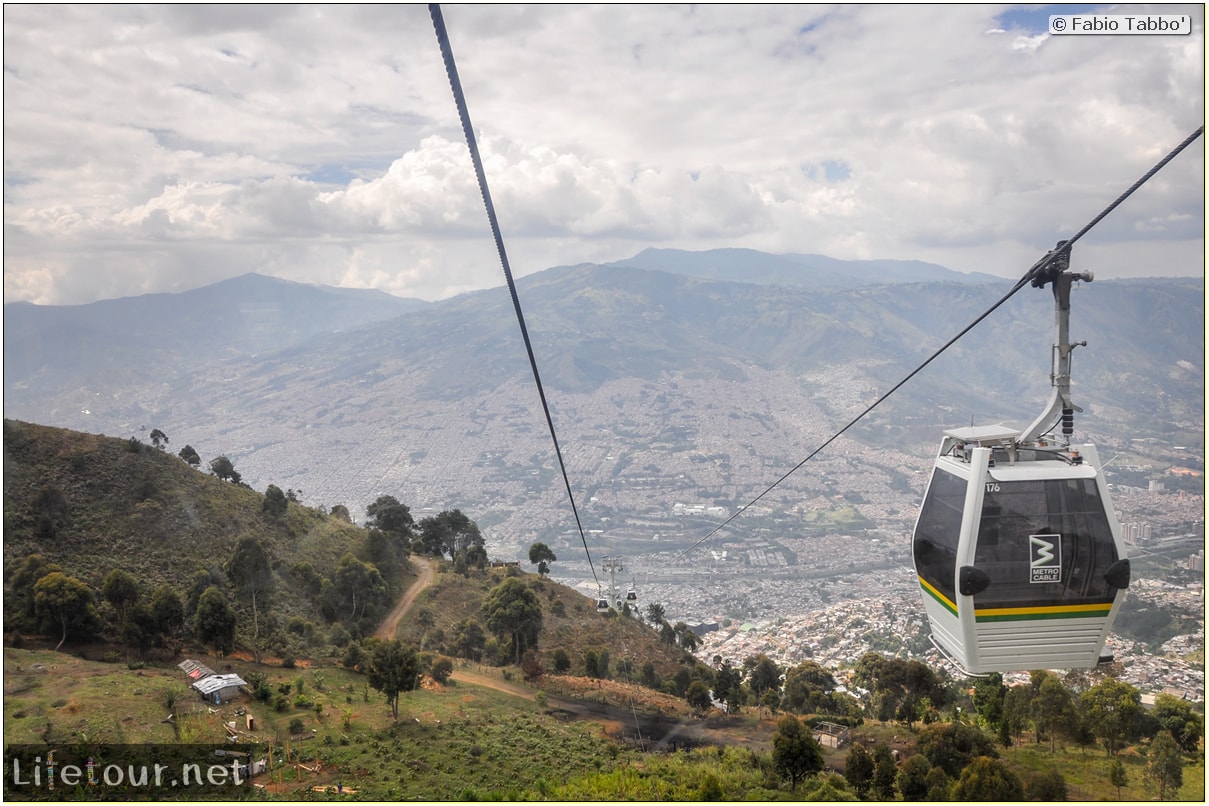 Fabio_s-LifeTour---Colombia-(2015-January-February)---Medellin---Cable-Car-Arvi---3642