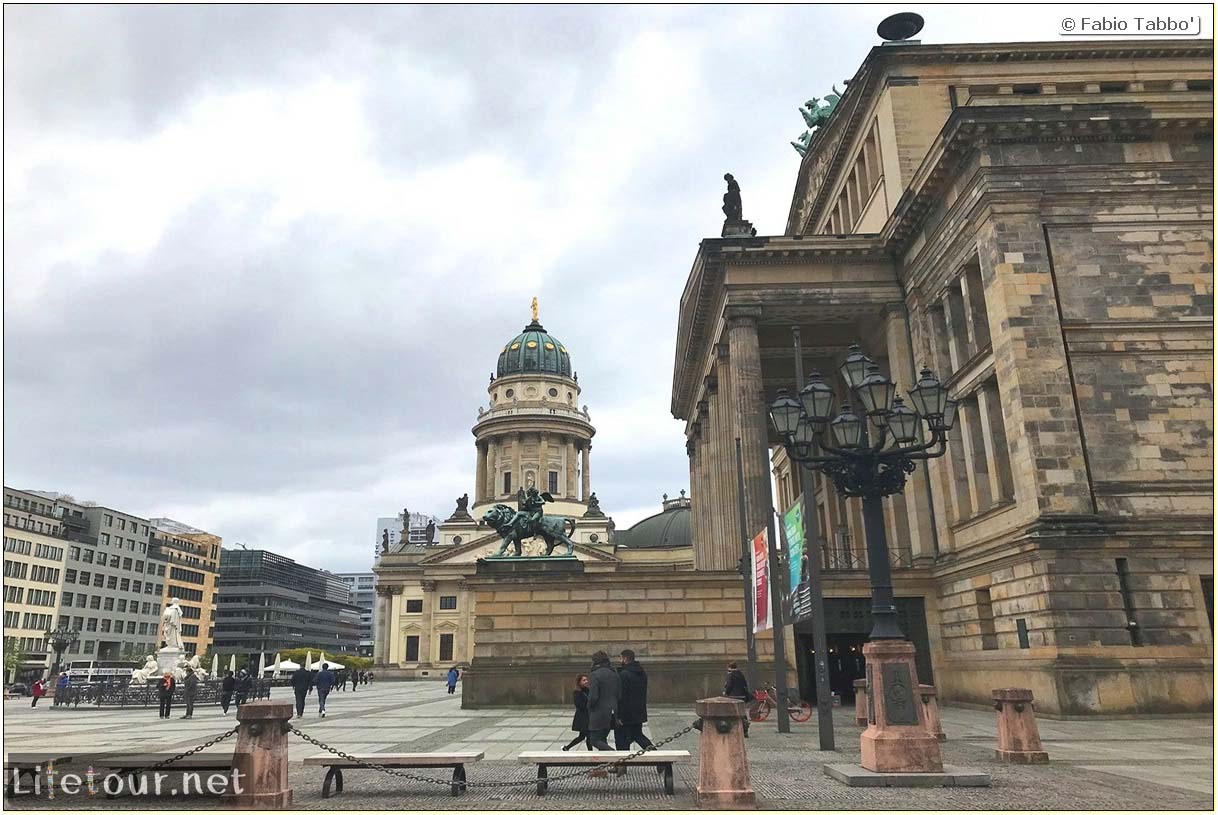 Germany-Tourism-Gendarmenmarkt-17