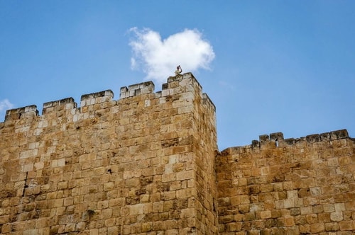 Israel-Jerusalem-Tourism-Old-City-City-Walls-of-Jerusalem-By-day-6946 COVER