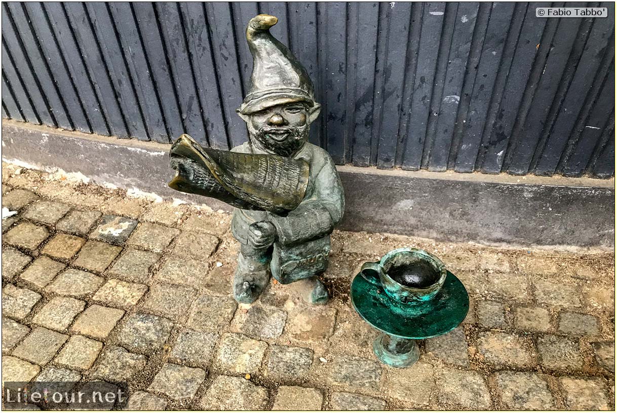 Poland-Wroclaw 2019 03-The Wroclaw gnomes-1